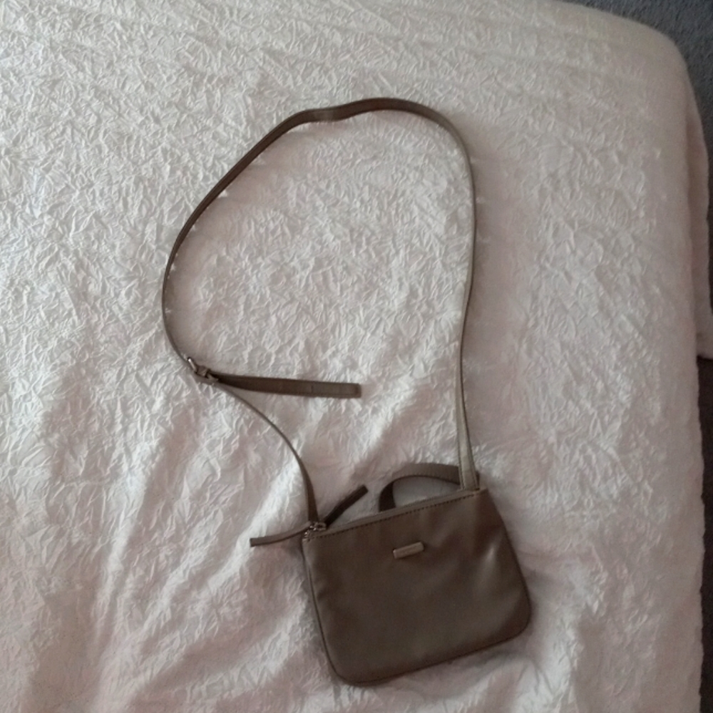 I no longer wore it I only had it for about one year I think